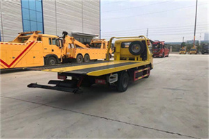 新抚非事故拖车